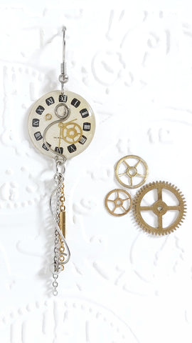 MONO ORECCHINO QUADRANTE OROLOGIO NUMERI ROMANI